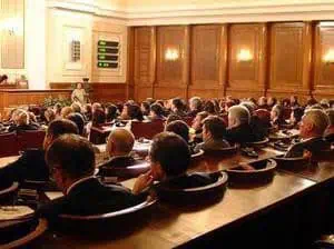 Без дебати парламентът прие Националната здравна стратегия до 2020 г.