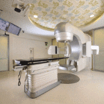 Все още нито една болница няма договор с НЗОК за лечение с новата апаратура за радиохирургия