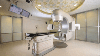 Все още нито една болница няма договор с НЗОК за лечение с новата апаратура за радиохирургия