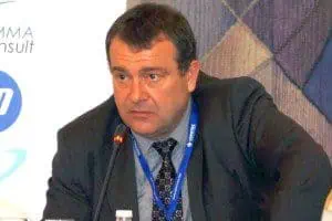 С фалшиви документи и рекет се доставят ваксини