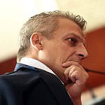 Здравният министър ще докладва в НС за ваксините два пъти годишно