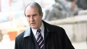 Проф. Гайдарски: Причините да бъдат настанени частни легла в една държавна болница са политически