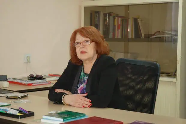 Проф. Надя Полнарева
