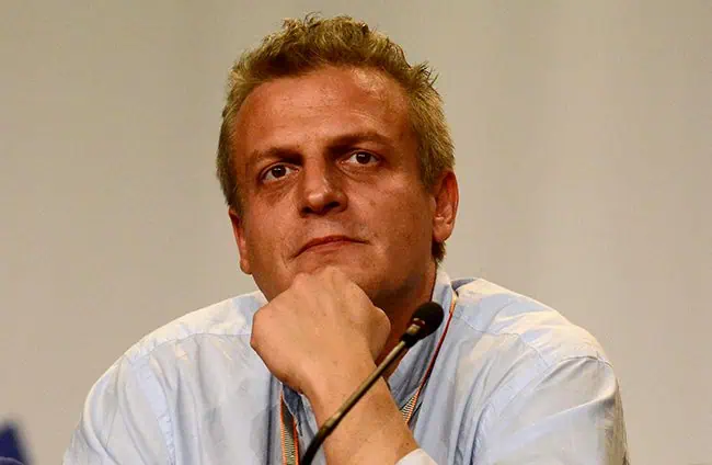 Лекари на улицата, Москов се хвали с реформата си