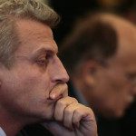 Зъбите на пенсионерите скараха Калфин и Москов