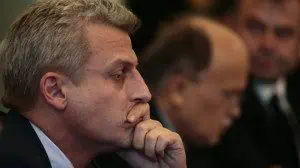 Зъбите на пенсионерите скараха Калфин и Москов