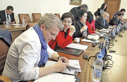 Болни могат да си наемат личен санитар