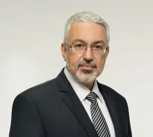  Време е министър Москов да отговаря на въпросите за хаоса, който сътвори