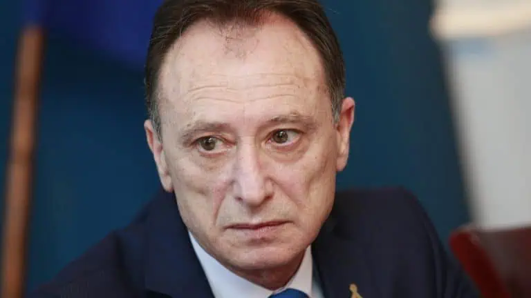 Арестуваха шефа на Фонда за лечение на деца в чужбина Павел Александров