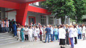 Работещите в частните болници също готвят протести