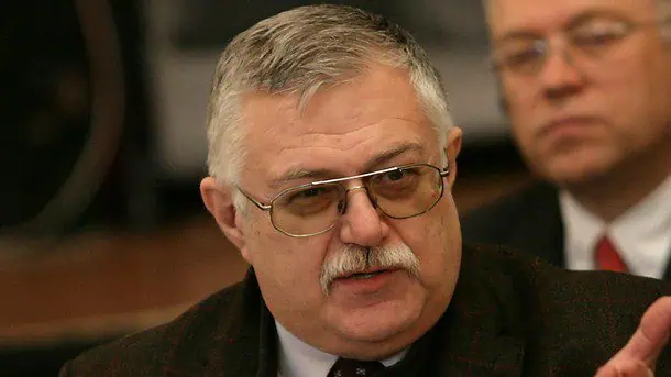 Проф. Пилософ: Фондът за лечение на деца в чужбина трябва да продължи да работи