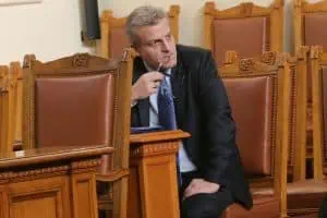 ДАНС: Д-р Москов е нарушил закона по 8 точки с вноса на турските ваксини