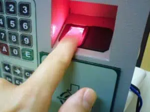 Чекират неподвижните пациенти с Е-карта