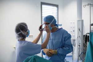 	 Николай Спасов	 Западни лекари ни помагат безвъзмездно, оперират наши деца с тежки лицево-черепни аномалии