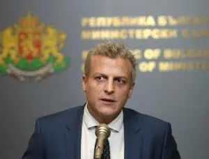 "Само" два закона и десет наредби са атакувани пред съда, хвали се Москов