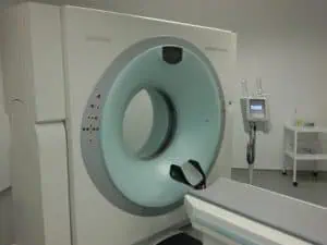 Специален софтуер на скенер, който „вижда“ в ранен стадий рака на белия дроб, заработи в МБАЛ „Бургасмед“