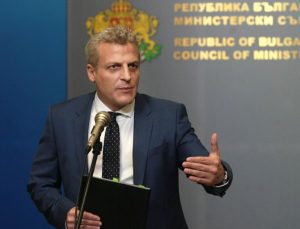 Москов: Бих си подал оставката, ако премиерът ми я поиска