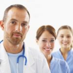 Младите медици съобщават за нередности в последната наредба за специализациите