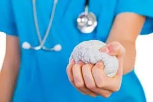 Инсултът идва внезапно, но дълго се подготвя