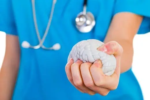 Инсултът идва внезапно, но дълго се подготвя