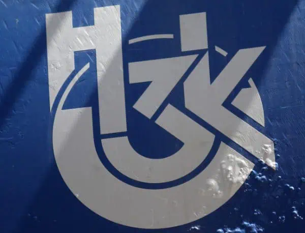 Държавата отказва да поеме разходите за кохлеарните импланти за деца