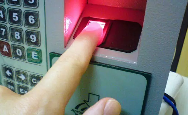 Проверяват системата за пръстов идентификатор на 30-ти август