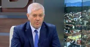 Шарков съветва Хекимян да качи на баба си мобилно приложение