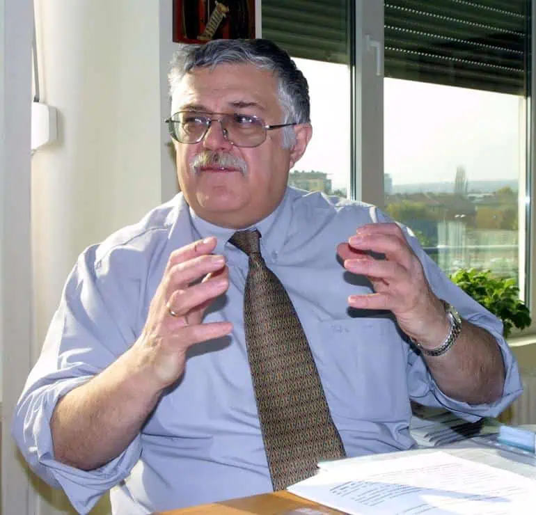 Проф. Владимир Пилософ Проф. Владимир Пилософ