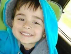 Фондът бави месец и половина лечението на онкоболно дете