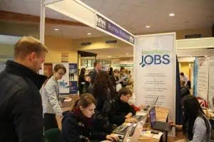 10 000 лева месечна заплата за български лекари в Германия и Англия