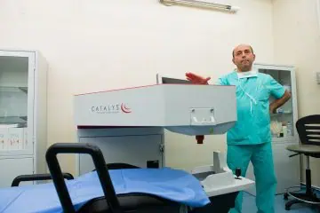 ПЪРВИЯТ В БЪЛГАРИЯ ИНОВАТИВЕН ОЧЕН ЛАЗЕР ЗА КАТАРАКТАЛНА ХИРУРГИЯ РАБОТИ ВЪВ ВАРНА ПЪРВИЯТ В БЪЛГАРИЯ ИНОВАТИВЕН ОЧЕН ЛАЗЕР ЗА КАТАРАКТАЛНА ХИРУРГИЯ РАБОТИ ВЪВ ВАРНА