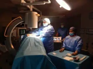 Нова миниинвазивна интервенция за лечение на болката бе приложена в МБАЛ „Уни Хоспитал“