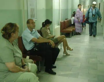 Свършиха парите за здраве, няма и за спешност