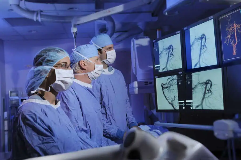 Лекари от УМБАЛ „Св. Анна“-София спасиха 42-годишна пациентка Лекари от УМБАЛ „Св. Анна“-София спасиха 42-годишна пациентка