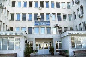 Лекари и медицински сестри търсят в онкологичната болница в Благоевград