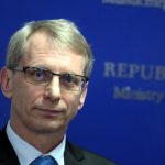 Търсят стимули да задържат завършилите медици у нас