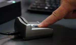 Oтлагат пръстовия отпечатък за джипита и поликлиники 