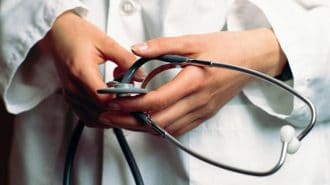Започнаха планираните безплатни прегледи по проект на Община Шумен