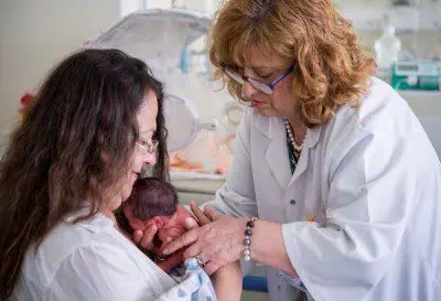 За първи път отбелязваме Световния ден на кенгуру - грижата за недоносените деца