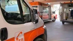 Преглеждат безплатно с полева болница в страната