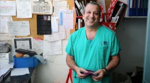 Испански професор показва щадяща АГ хирургия