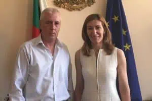 Министрите Николай Петров и Николина Ангелкова обсъдиха възможностите за здравен туризъм у нас