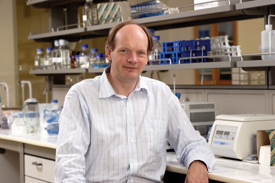 Топ изследовател на рака учи БГ биолози на бизнес