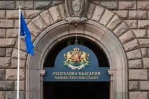 Демонополизация на НЗОК, развитие на е-здравеопазването, регистър на медицинските изделия обеща кабинетът