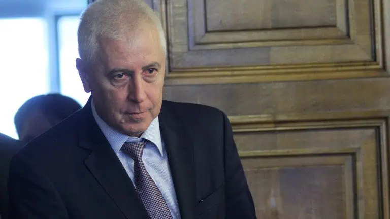 Министърът на здравеопазването в болница по спешност