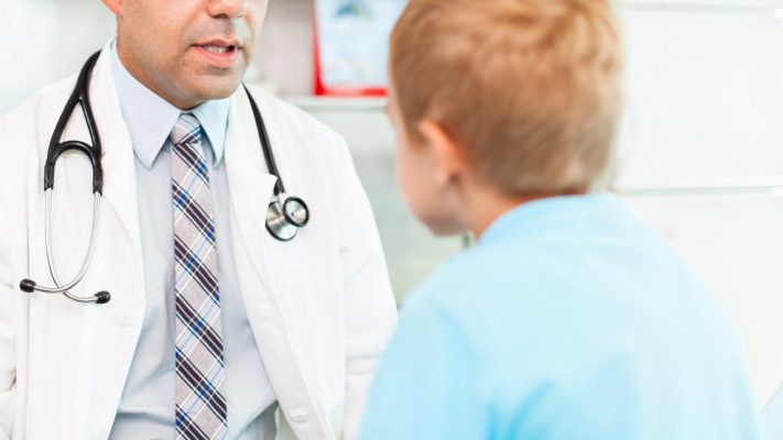 Личните лекари следят за децата в риск