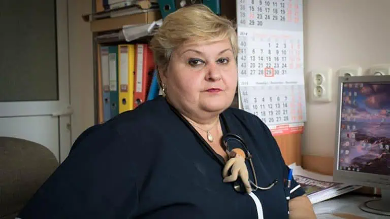 Доц. д-р Елисавета Стефанова: Хроничното недоспиване при тийнейджърите е една от причините за затлъстяването и ниския ръст