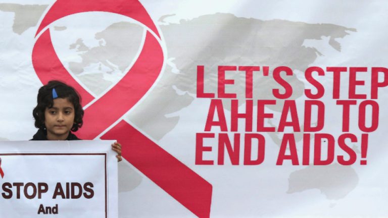 ООН: Намаляват смъртните случаи от ХИВ/СПИН
