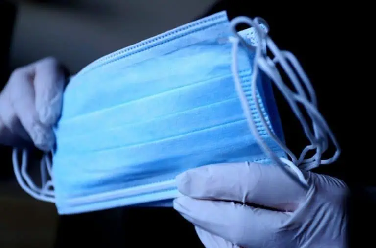 Защитила ли е страната ни интереса си при договор за маски от Китай