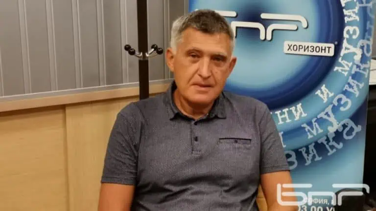 Проф. Николай Младенов